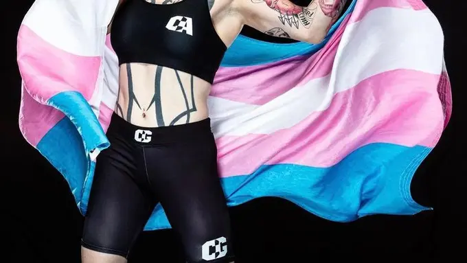 Petarung MMA Transgender Tuai Kontroversi usai Memenangkan Pertarungan