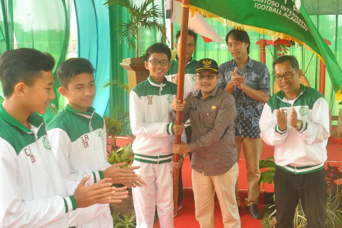 Akademi sepak bola Aji Santoso