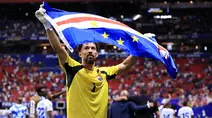 Air mata kiper Tanjung Verde, Vozinha tak terbendung setelah tampil gemilang saat melawan Spanyol dalam laga Grup H Piala Dunia 2026, Selasa (16/06/2026) dini hari WIB. (AFP/Getty Images/Buda Mendes)