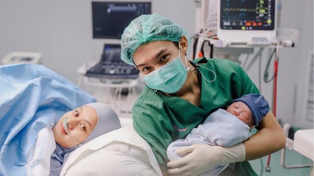 [Fimela] Rey Mbayang