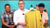 Menteri Perdagangan Republik Indonesia, Zulkifli Hasan membuat kejutan dengan menjadi host live shopping dadakan di Shopee Live, Senin (11/12/23).