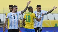 Menurut laporan Globo, penghentian tersebut diduga akibat adanya 4 pemain Timnas Argentina yang bermain di Liga Inggris yang melanggar aturan karantina. (Foto: AP/Andre Penner)