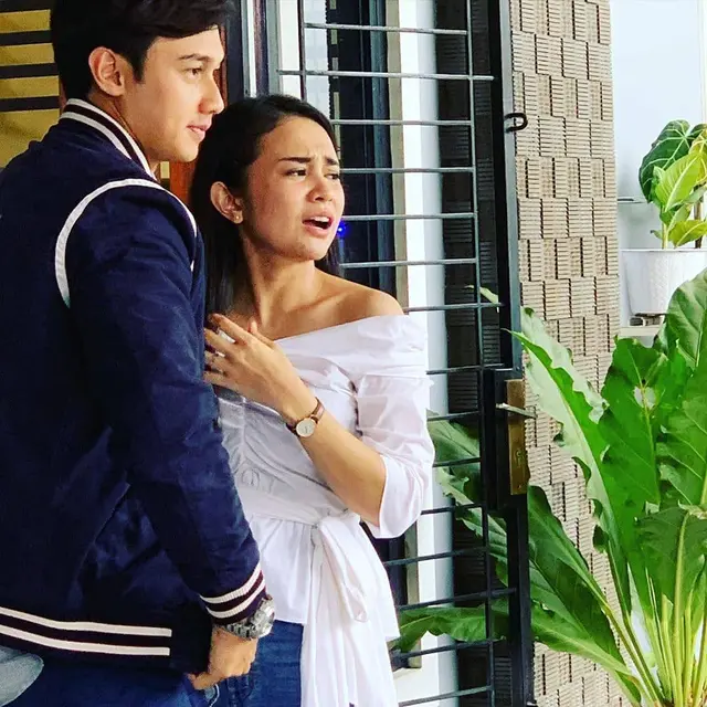 6 Potret Kebersamaan Michelle Ziudith dan Caesar Hito dalam Sinetron Baru