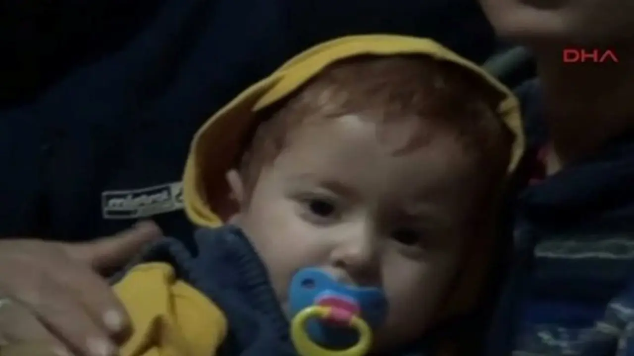 Penyelamatan Dramatis Bayi Pengungsi Suriah dari Lautan