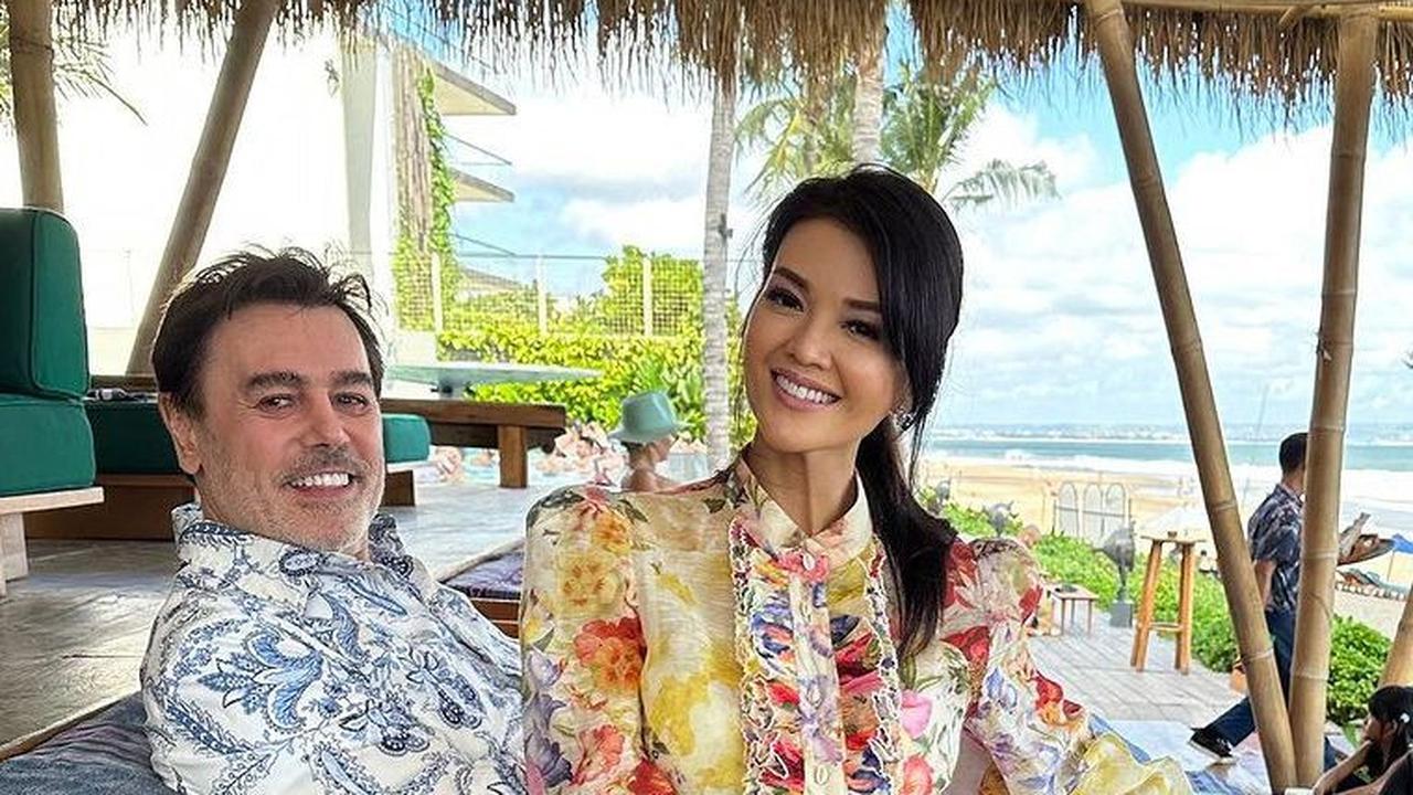 Pada Juli 2023, Farah Quinn meresmikan villa baru mereka di Bali dengan penuh kebahagiaan. Upacara Melaspas bersama suaminya adalah permohonan doa restu setelah berhasil memiliki villa impian.