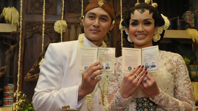 Lepas Status Duda, Demian Resmi Nikahi Sara Wijayanto 