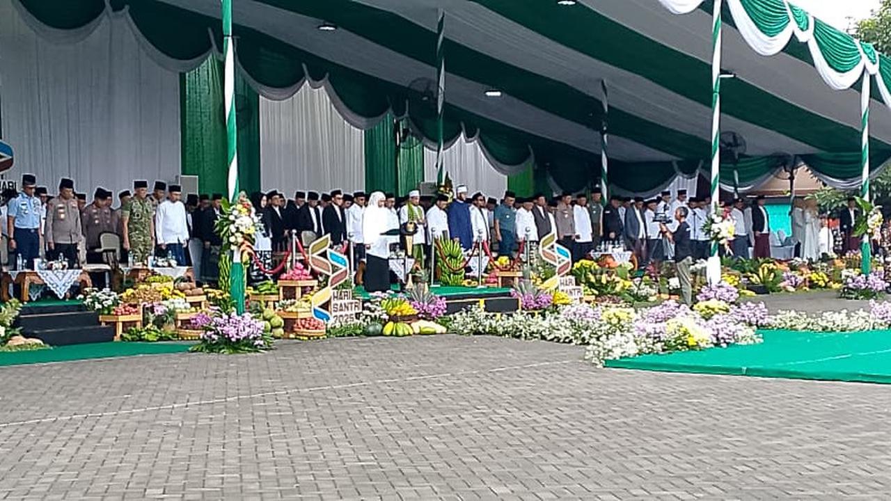 Gubernur Khofifah: Santri , Penjaga NKRI dan Penggerak Peradaban Dunia