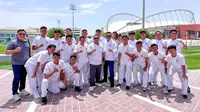Persib Bandung U-17 bersama Garudayaksa Football Academy (GFA) Indonesia berada di Aspire Academy, Doha, Qatar. (Bola.com/Dok. GFA Indonesia)