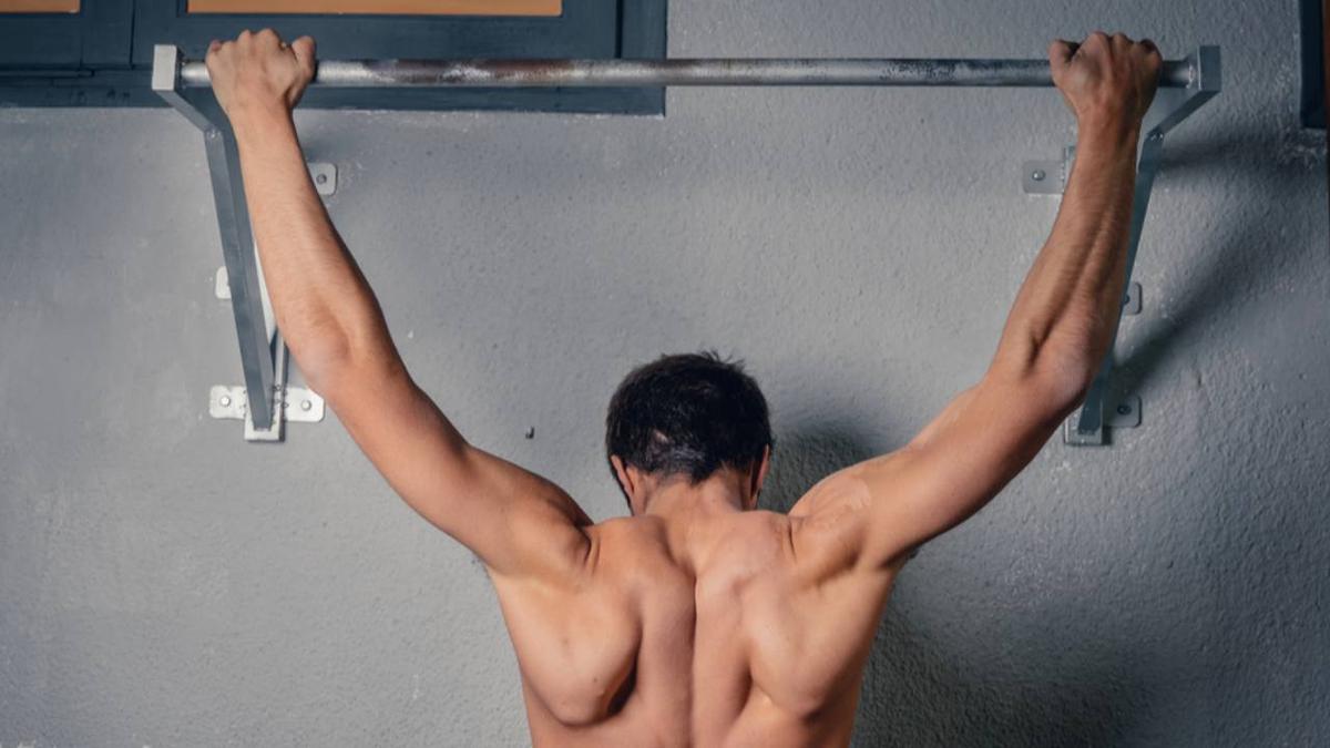 Pull Up Bar Terbaik untuk Latihan Otot di Rumah selama Ramadan, Buruan Checkout Sekarang!