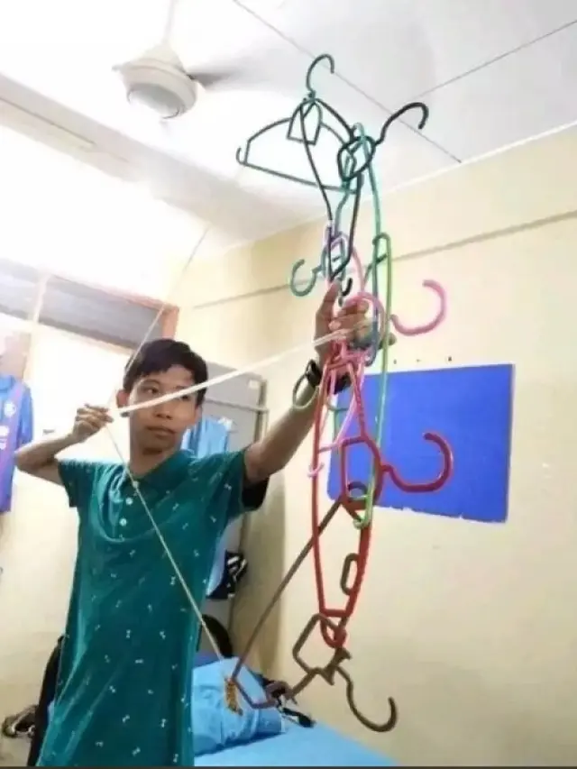 Multifungsi, Ini 7 Potret Kegunaan Lain Hanger Selain Buat Jemur Pakaian