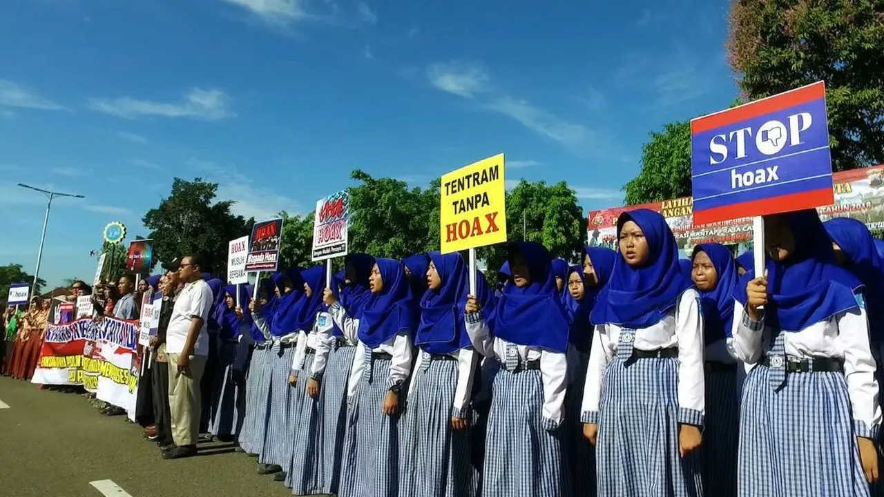 Deklarasi anti hoax oleh berbagai elemen masyarakat Kebumen. (Foto: Liputan6.com/Muhamad Ridlo)