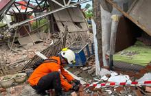 VIDEO: Penampakan Bengkulu Pasca Gempa Dahsyat 6,3 M, Rekaman Penyelamatan Basarnas Potong Tiang Baja