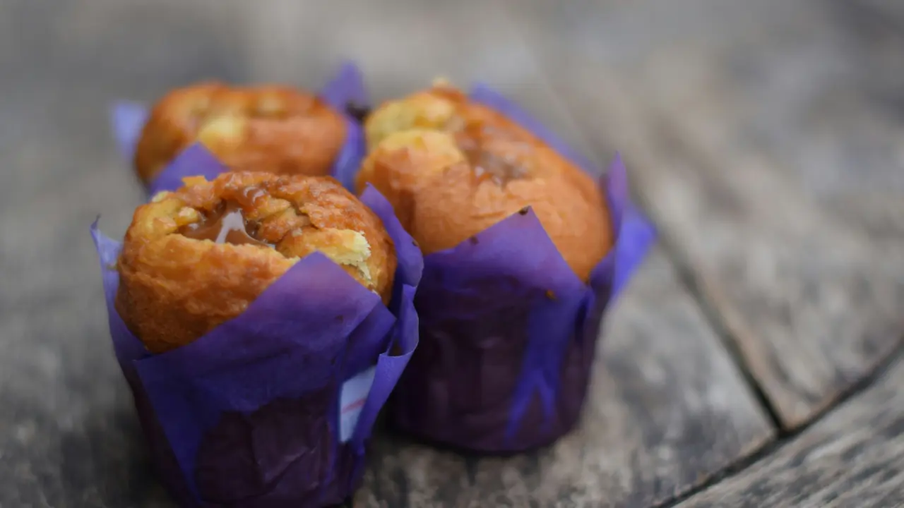 Ilustrasi Kue Bolu Karamel/Photo by Wayne Pulford on Unsplash