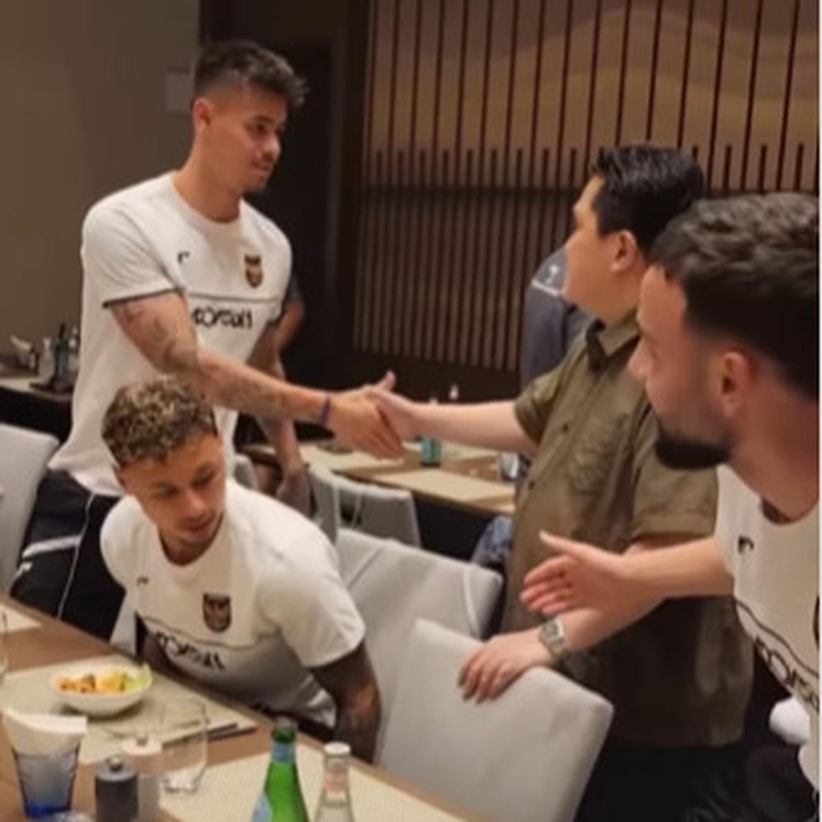 Erick Thohir Tiba di Jepang Langsung Temani Timnas Dinner, Ada Momen Calvin Verdonk 'Dikacangin' jadi Sorotan