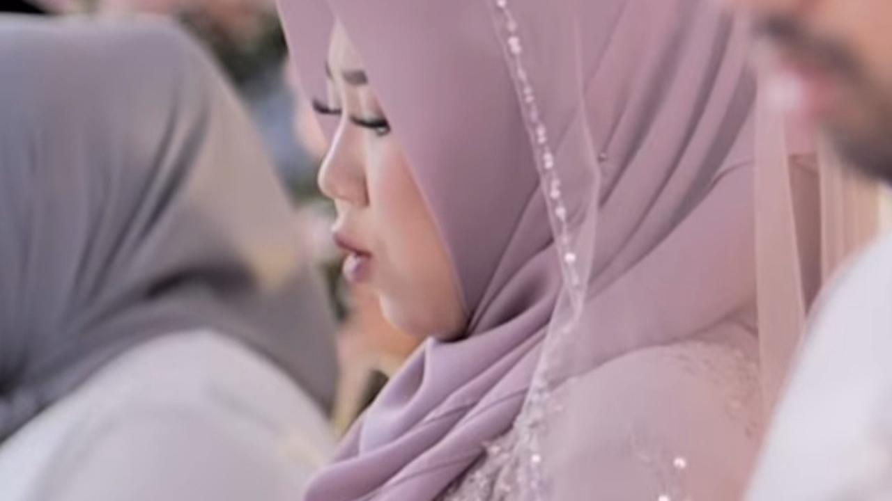 Kiky Saputri Gelar Acara Pengajian 4 Bulan Kehamilan, Dekorasi Tempat Cantik Dipenuhi Bunga-bunga