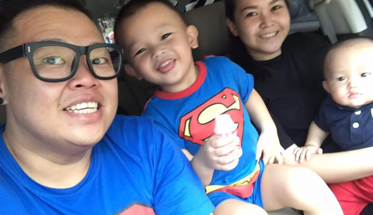 Singkat cerita, kecocokan satu sama lain membuat mereka kemudian pacaran dan Reza meminang Visca pada 14 Mei 2003. Enam tahun pasangan ini menjalin hubungan sebagai sepasang kekasih. (dok. Pribadi)