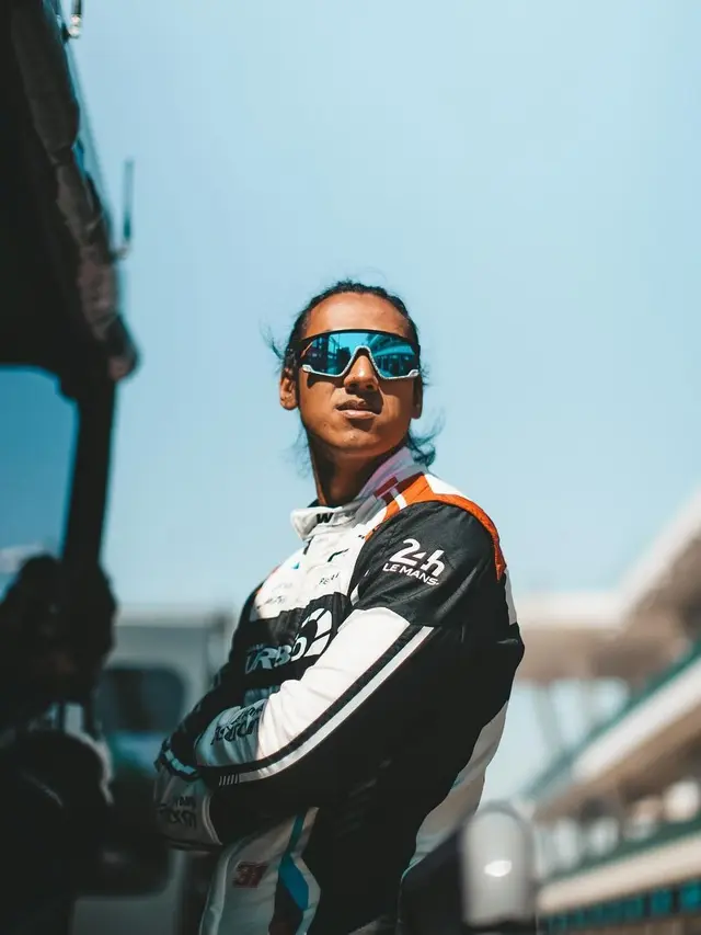 5 Potret Sean Gelael Anak Bos KFC dan Artis Lawas Rini S. Bono, Punya Prestasi Gemilang di Kancah Internasional