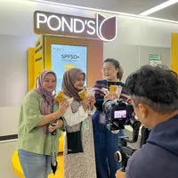 POND'S Vending Machine