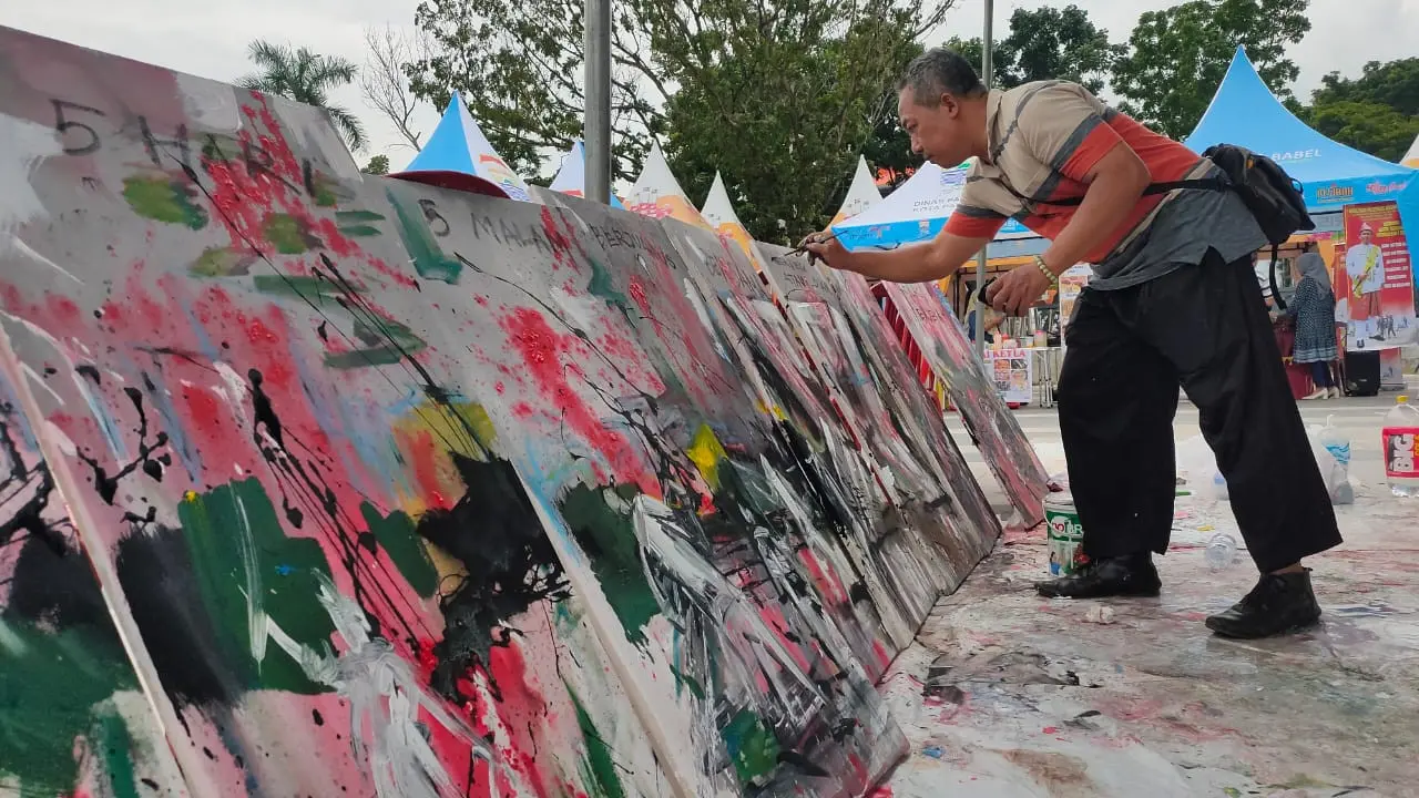 Guratan Kuas Para Pelukis Gambarkan Sengitnya Perang 5 Hari 5 Malam di Palembang