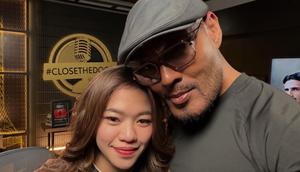 Unggahan terbaru Deddy Corbuzier yang mengaku galau antara Ummy Quary dan Riyuka Bunga viral, memicu pertanyaan publik di tengah isu perceraian. (Foto: Dok. Instagram @mastercorbuzier)