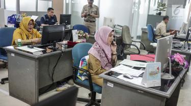 Hari Pertama Masuk, PNS DKI Jakarta Langsung Aktif Bekerja