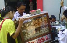 Ini strategi penjual bakso di Malang hadapi harga daging mahal