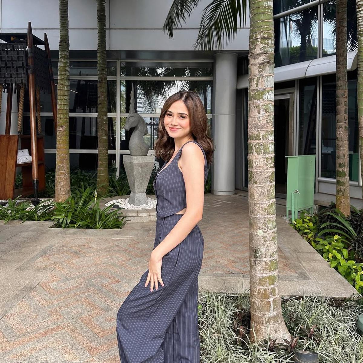 Cantik dan Stylish , Potret Outfit Syifa Hadju dengan Gaya Casual di Berbagai Momen Santai
