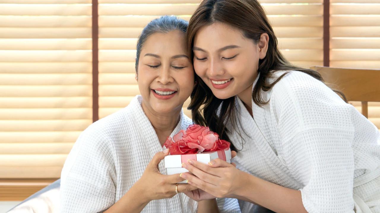 Wondermis Glow Set, Hadiah Hari Ibu Biar Mama Tetap Lembap & Glowing Setiap Hari