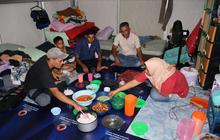 Ramadhan di Huntara: Kisah Pilu Penyintas Banjir Bandang Agam Rayakan Bulan Suci