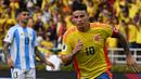 Kolombia memastikan kemenangan berkat eksekusi penalti James Rodriguez pada menit ke-60. (JOAQUIN SARMIENTO/AFP)