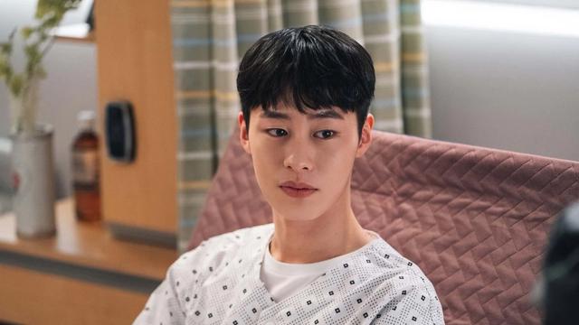 Lee Jae Wook dalam Search: WWW (Koreaboo)