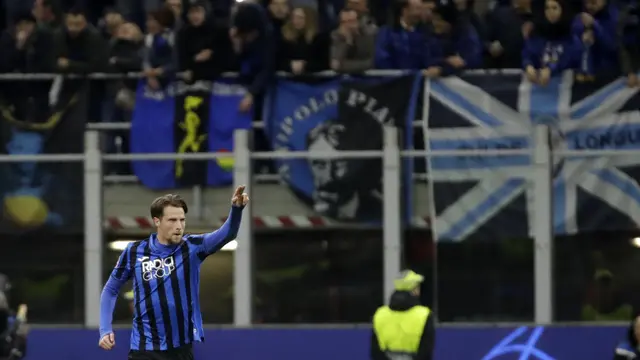 Pemain Atalanta Hans Hateboer