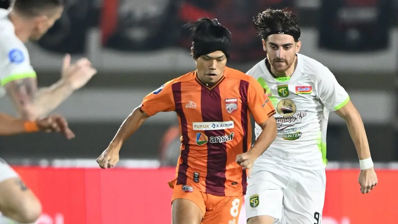 Kei Hirose dan Dejan Tumbas - Borneo FC Samarinda Vs Persebaya Surabaya di BRI Liga 1 2024/2025