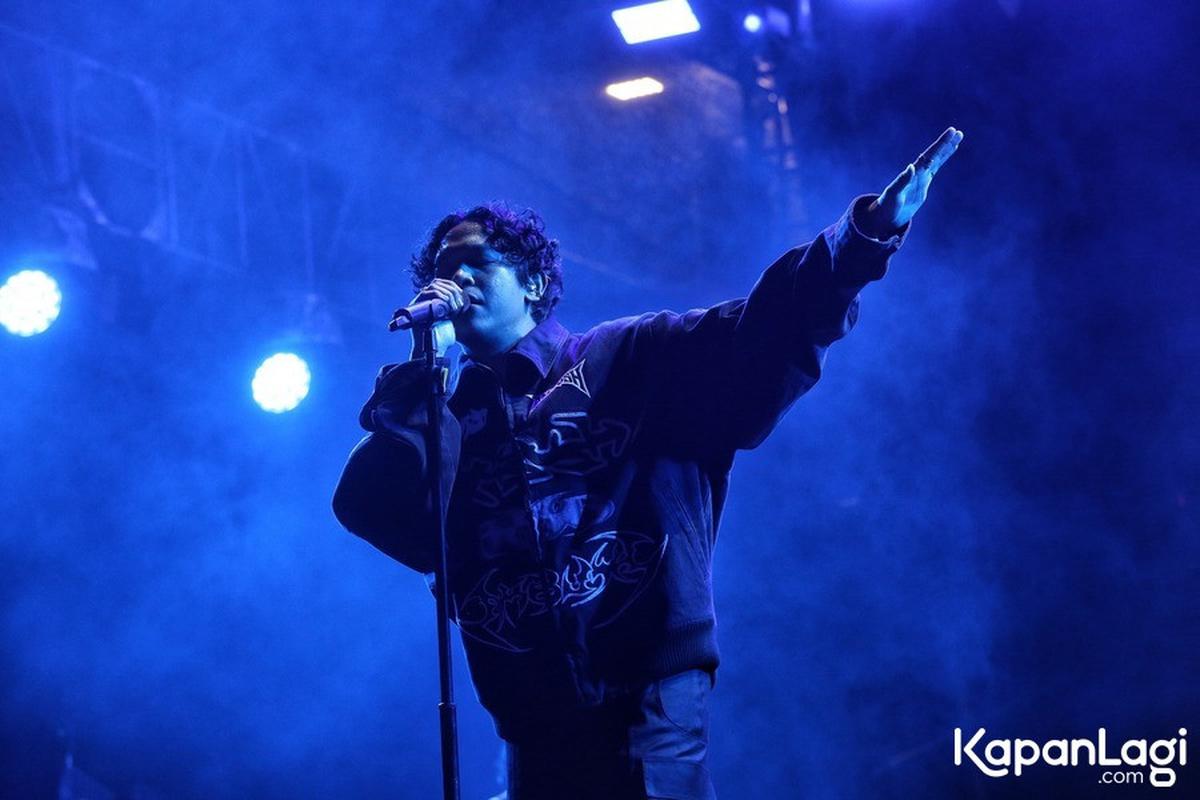 10 Potret Hindia Sukses Tutup KLBB BRI Festival 2025, Pecah Abis