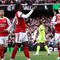 Gelandang Arsenal, Declan Rice (kanan), merayakan gol yang dicetaknya ke gawang West Ham United dalam laga lanjutan Premier League 2025/2026 di Emirates Stadium, Sabtu (4/10/2025) malam WIB. (HENRY NICHOLLS / AFP)