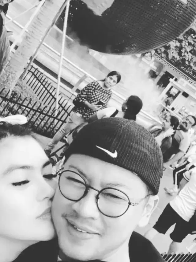Potret Manis Angela Lee Bersama Suami Sebelum Dikabarkan Cerai