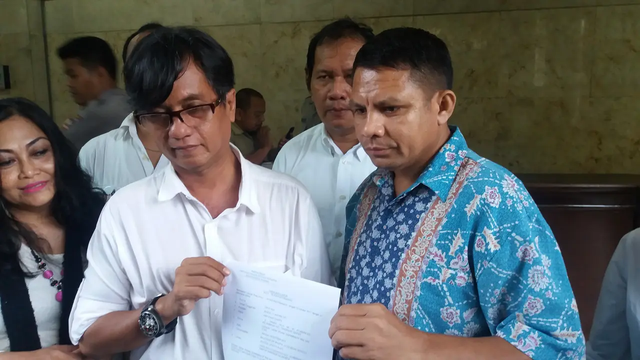 Gubernur DKI Jakarta dilaporkan LSM Federasi Indonesia Bersatu terkait pidato pribumi (Liputan6.com/Hanz Jimenez Salim)