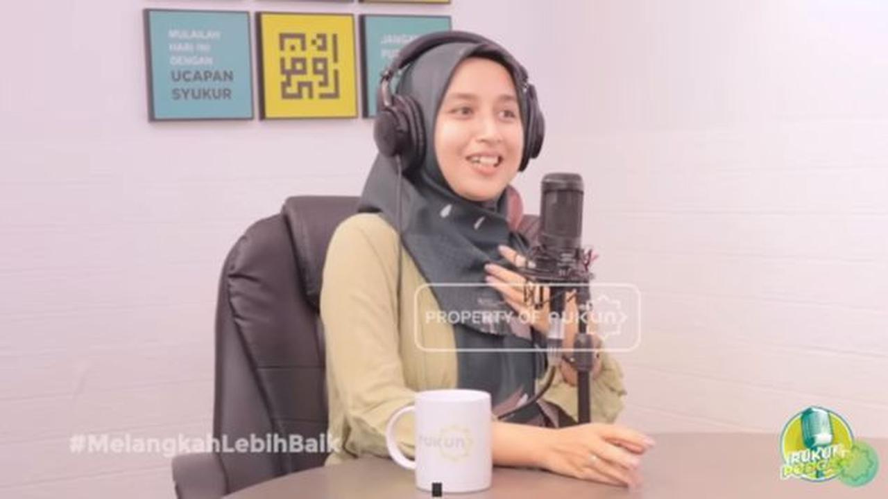 Wanita Cantik Ini Awalnya Benci Agama Islam, Lihat Teman Sering Salat Langsung Mualaf