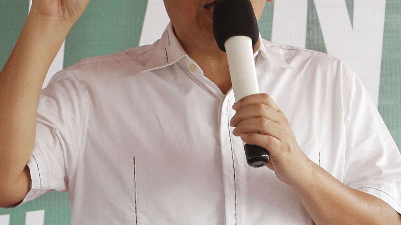 Lebih lanjut, Anas tak mempersoalkan pihak-pihak yang menagih janji gantung Anas di Monas. Dia menuding hal itu dipopulerkan pihak dengan tujuan politik tertentu.