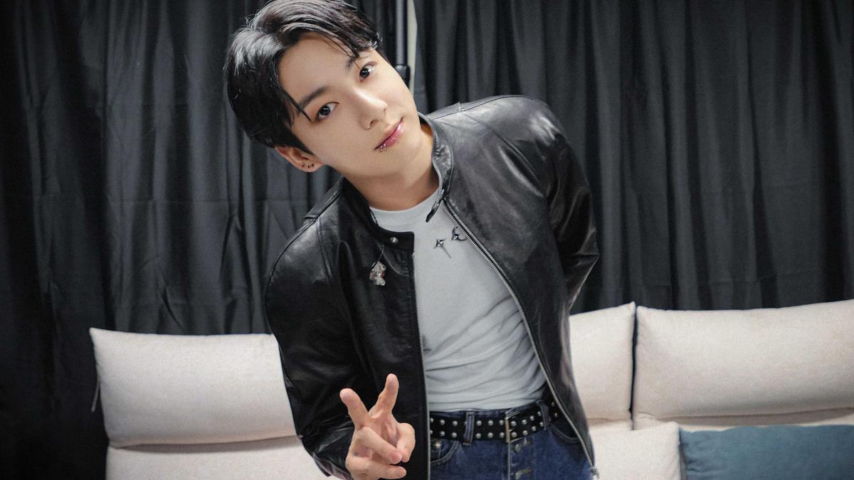 Jungkook BTS Tulis Pesan Dukungan untuk NewJeans, Dianggap Berani dan Keren oleh Penggemarnya Berita Viral Hari Ini Kamis 19 September 2024