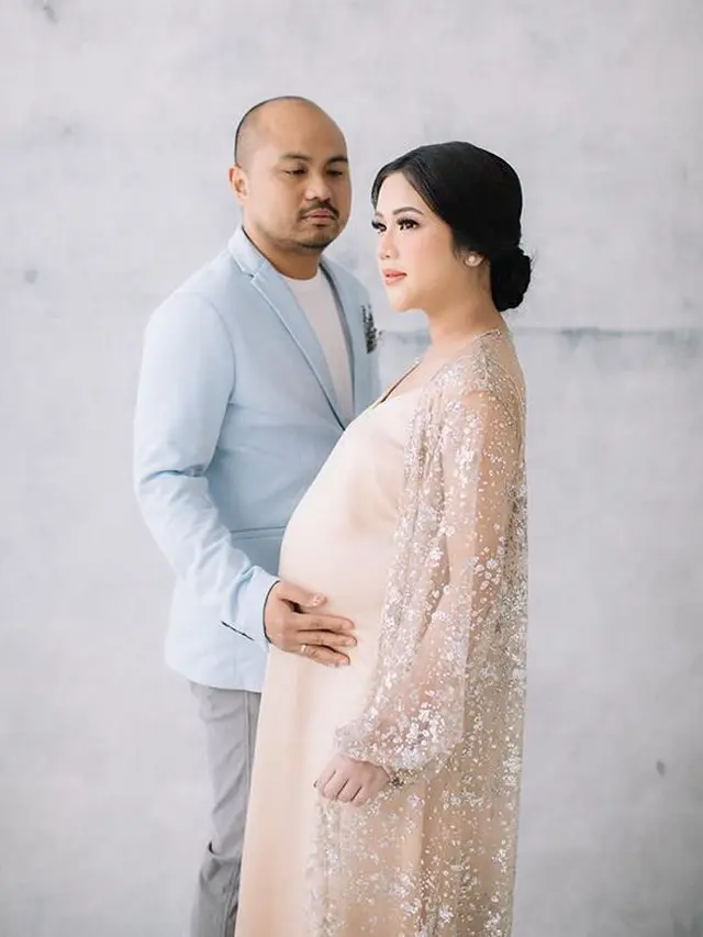 Momen Maternity Shoot Tistha Nurma dan Afif Kalla
