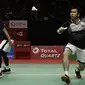 Ganda putra Indonesia, Mohammad Ahsan/Hendra Setiawan, saat menghadapi Fajar Alfian/Muhammad Rian Ardianto, pada laga Indonesia Masters 2020 di Istora Senayan, Jakarta, Sabtu (18/1). Ahsan/Hendra menang tiga gim dengan skor 21-12, 18-21, dan 21-17. (Bola.com/Yoppy Renato)