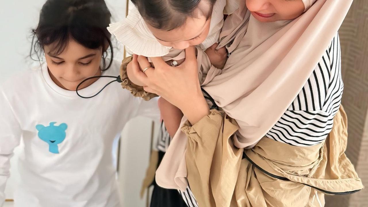 Potret Baby Humaira Anak Zaskia Sungkar yang Disayang Shireen Sungkar dan Keluarga Neneknya