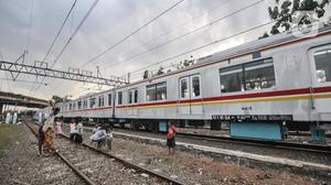 Batu di Rel Kereta Ganggu Lintasan Tulungagung, KAI Ungkap Kronologi