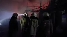 Kebakaran Lapak di Kembangan Jakbar