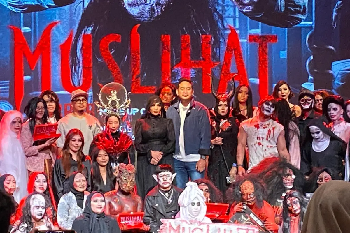 80 MUA Nonton Bareng Film Horor Muslihat