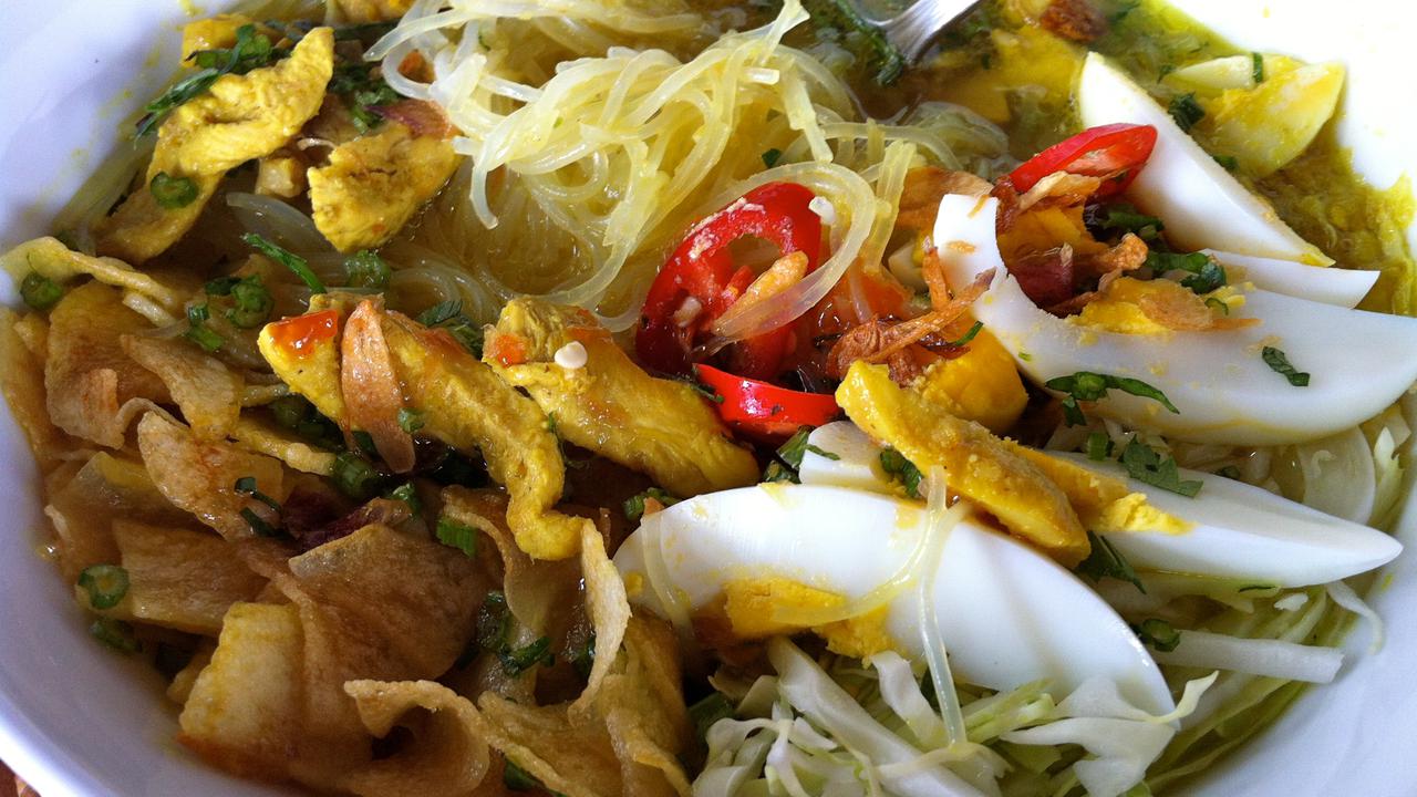 Berapa Kalori dan Nutrisi dari Seporsi Soto Ayam? Kalori yang Perlu Diwaspadai dalam Setiap Suapan