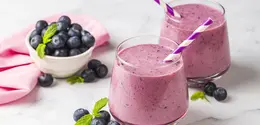Resep Smoothie Bowl Prebiotik Berry dan Sayur./Copyright depositphotos.com/esindeniz