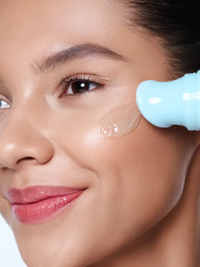 Produk Dew It In The Morning - Miracle Gel-to-Oil Cleanser.