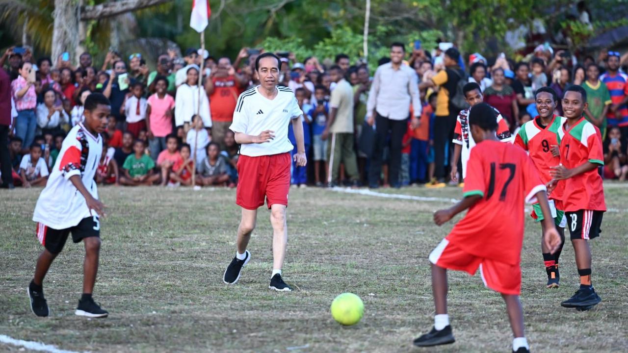 Ragam gaya Jokowi ketika bertemu rakyat